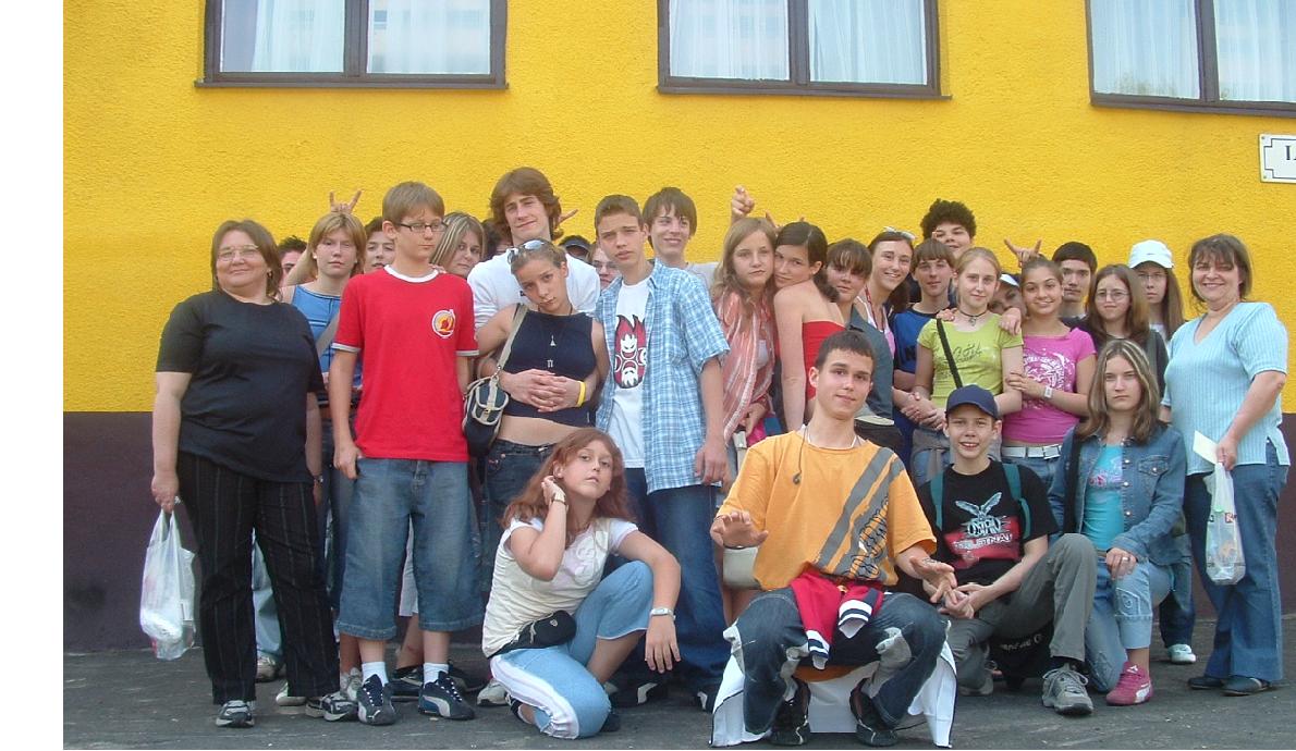 mi 2005. nyarn sopronban..1-2 gyerek mr nem az osztly tagja:)